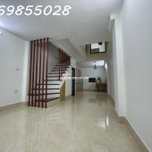 TRUNG TÂM MỸ ĐÌNH DÂN XÂY BA GÁC QUAY ĐẦU Ô CHỜ THANG MÁY GIÁ CHỈ 8TY3
